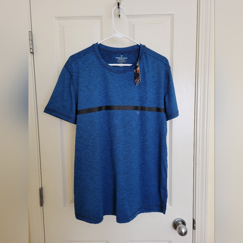 Lot of 4 mens American Eagle t shirts logo size large Activewear Gym - Picture 3 of 9